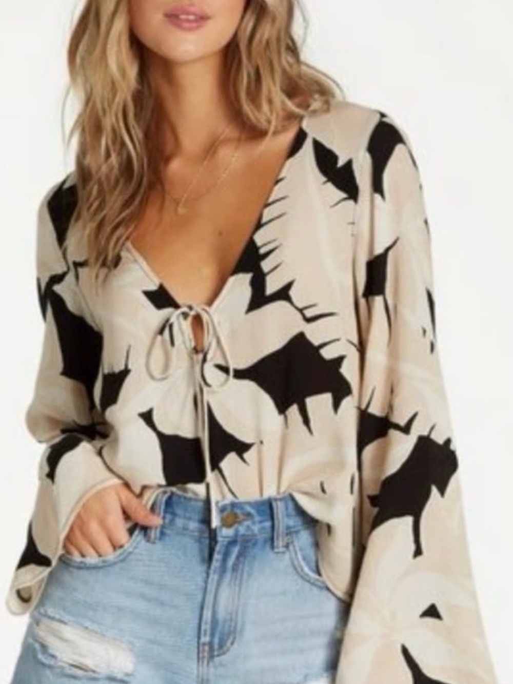 Billabong Beige and Black Tie-Front Long-Sleeve Blouse